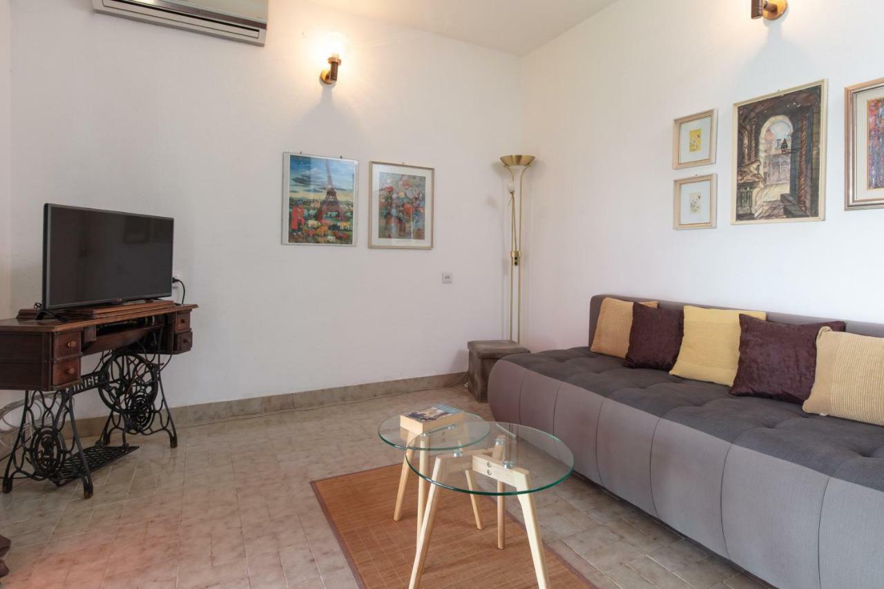 Holiday Home Barbara Trogir Buitenkant foto