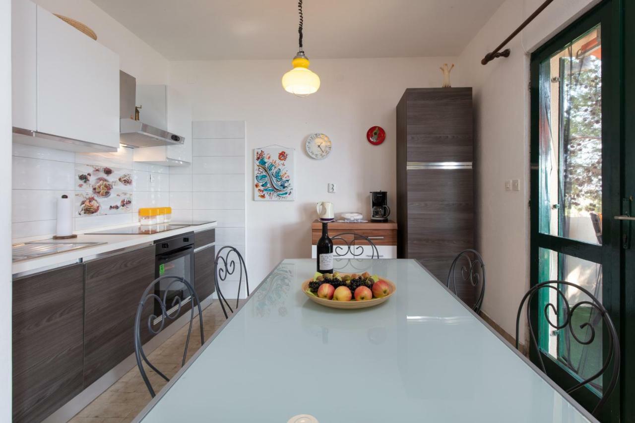 Holiday Home Barbara Trogir Buitenkant foto